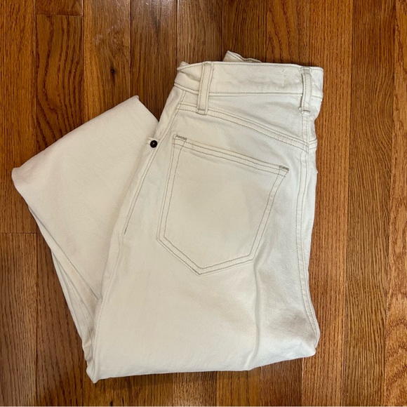 Abercrombie White Jeans - Picture 2 of 4